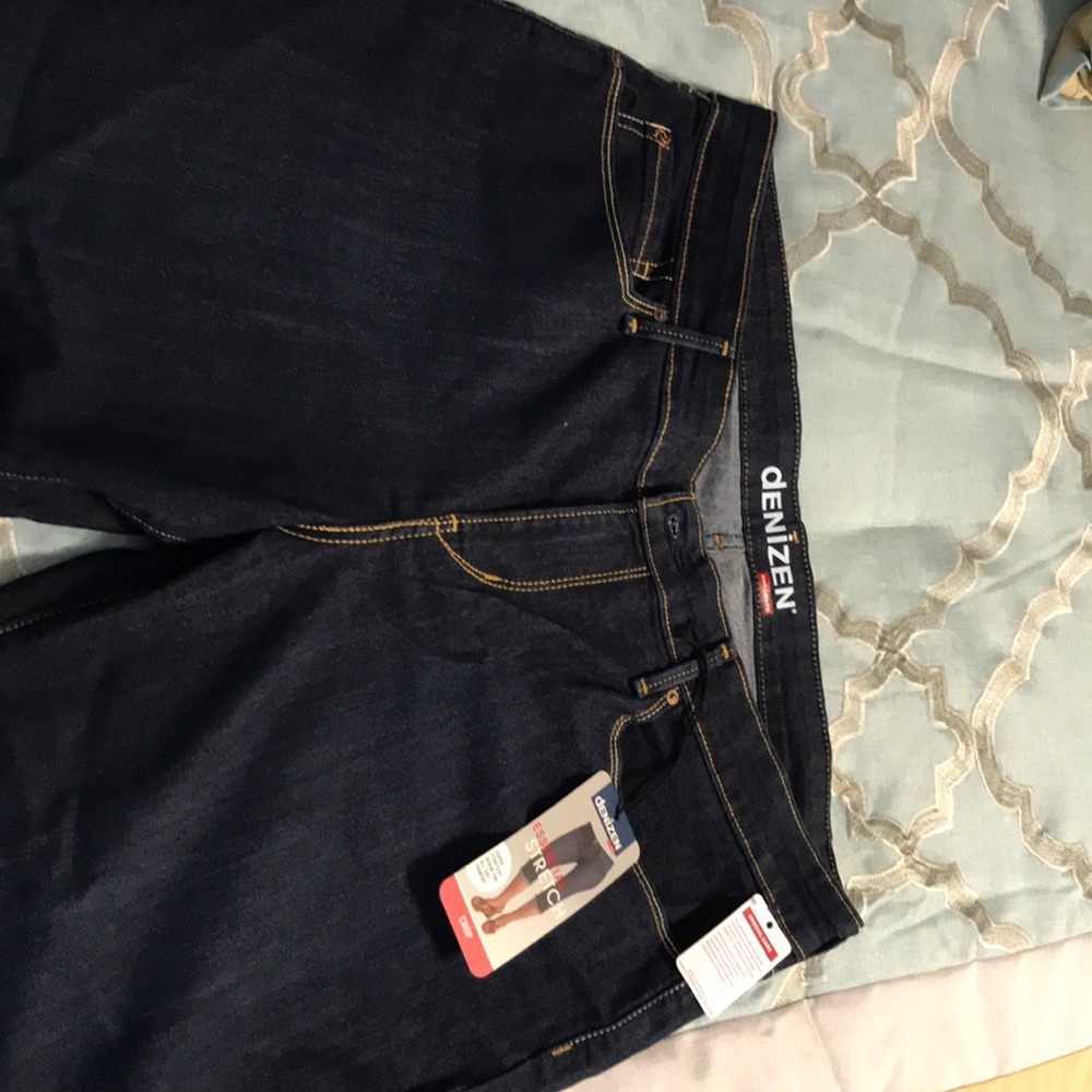 Levi crop jeans
